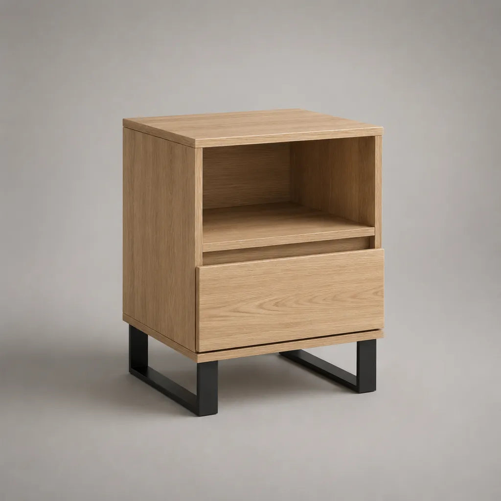 Comodino rettangolare con cassetto e vano aperto in MDF impiallacciato rovere e acciaio nero, 45 × 40 × 60 cm